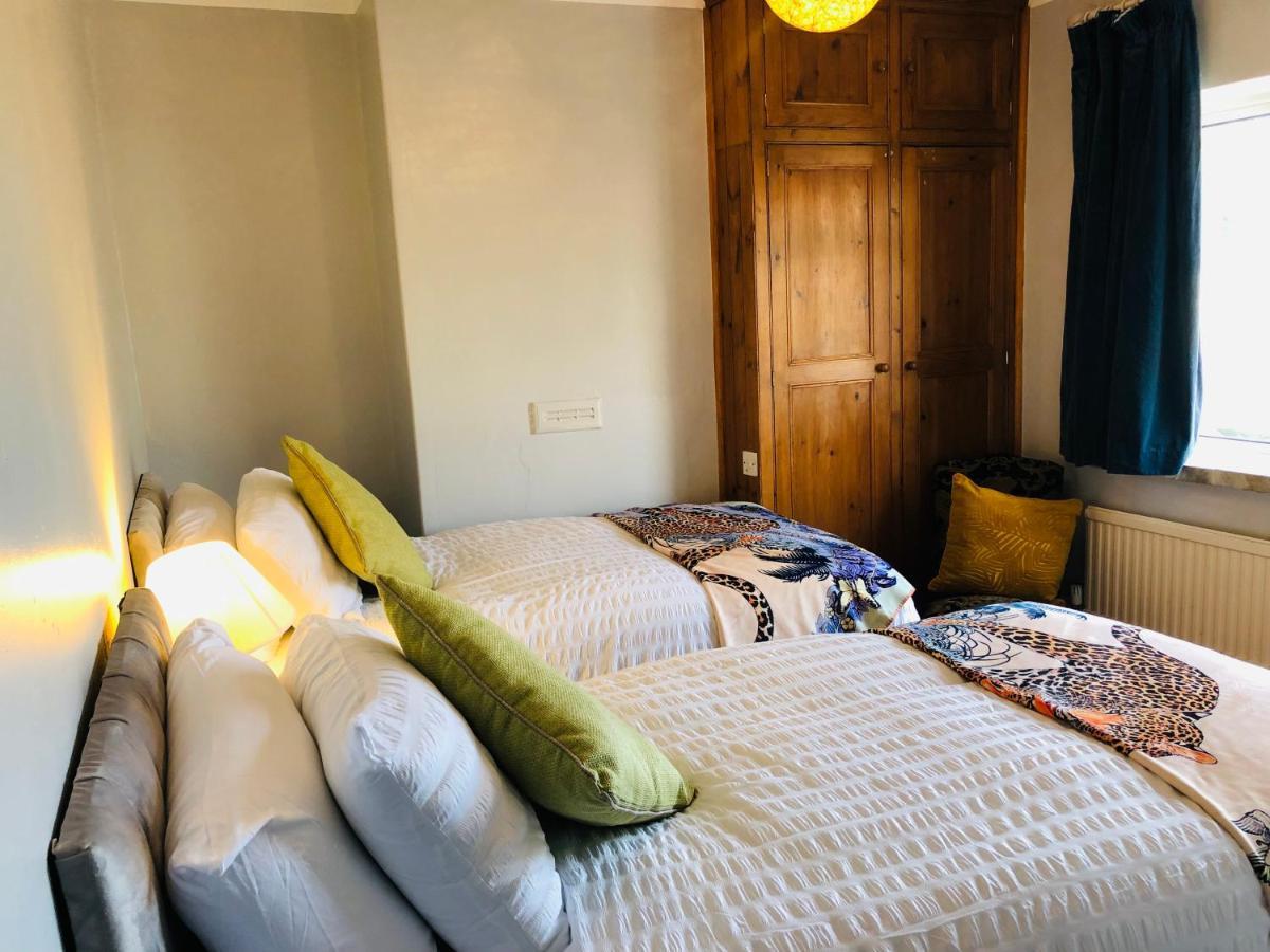 Universal Harmony Retreats Glastonbury Apartamento Exterior foto