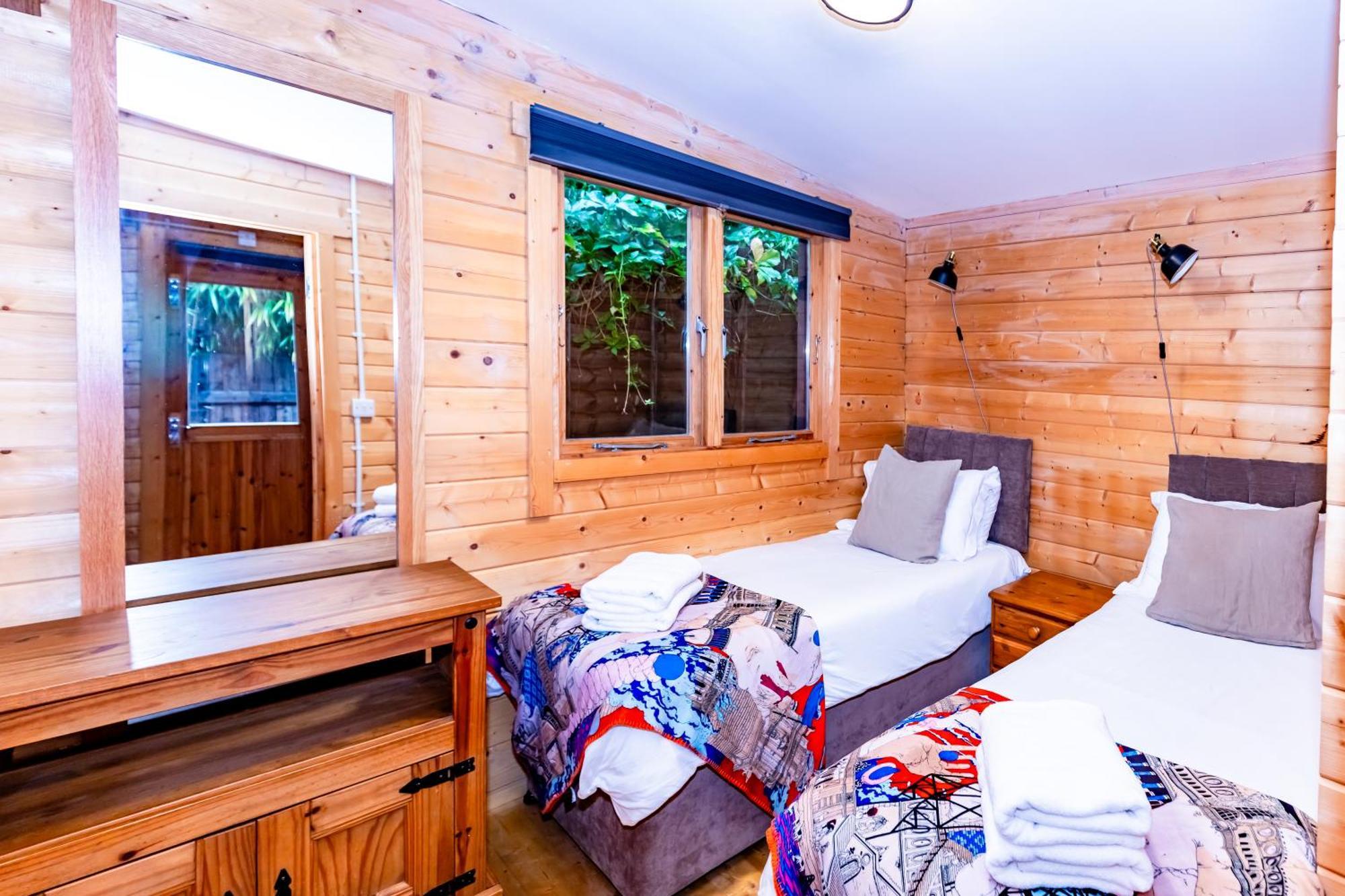 Universal Harmony Retreats Glastonbury Apartamento Exterior foto